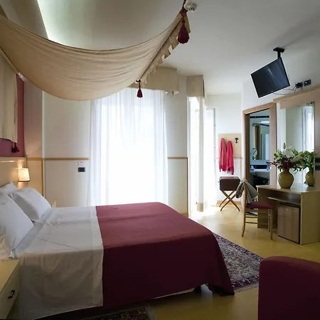 Vidi Miramare & Delfino Jesolo