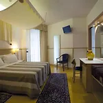 Vidi Miramare & Delfino 4*