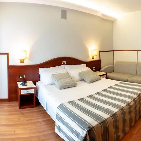 Vidi Miramare & Delfino Szálloda Lido di Jesolo