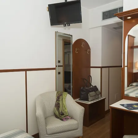 ホテル ホテルス ヴィディ ミラマーレ ＆ デルフィーノ