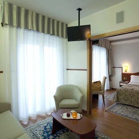 ホテルス ヴィディ ミラマーレ ＆ デルフィーノ ホテル