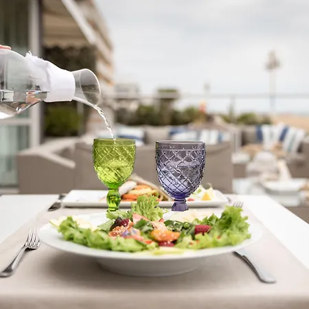 Vidi Miramare & Delfino Szálloda Lido di Jesolo