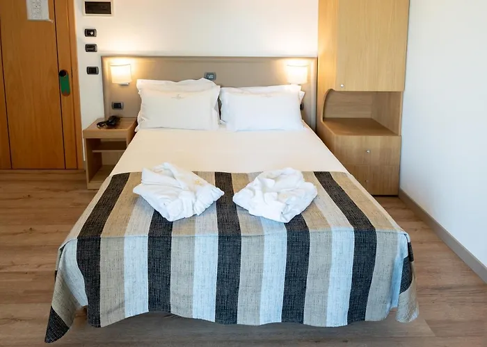 Vidi Miramare & Delfino